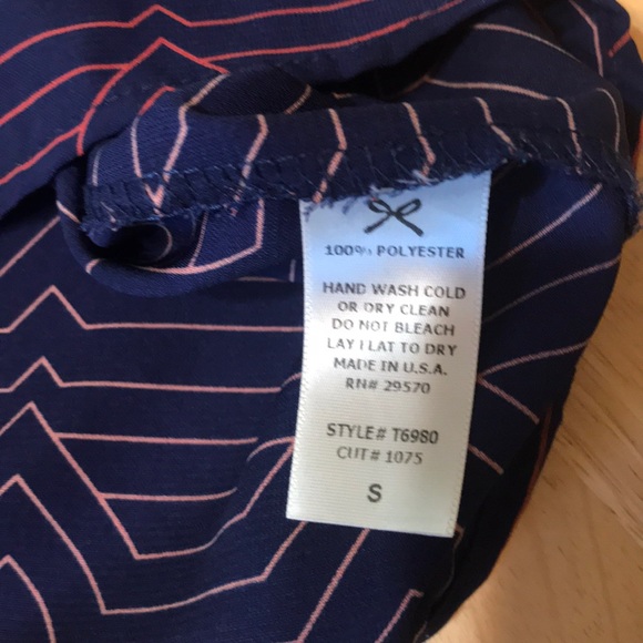 Everly Quarter Length Shirt - Picture 5 of 6